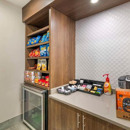 Hilton Garden Inn Portland Airport Экстерьер фото