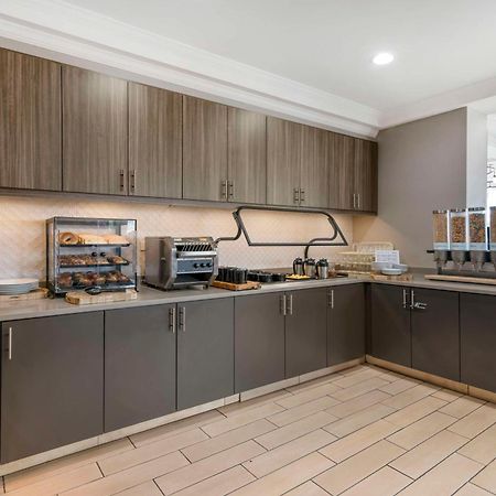 Hilton Garden Inn Portland Airport Экстерьер фото