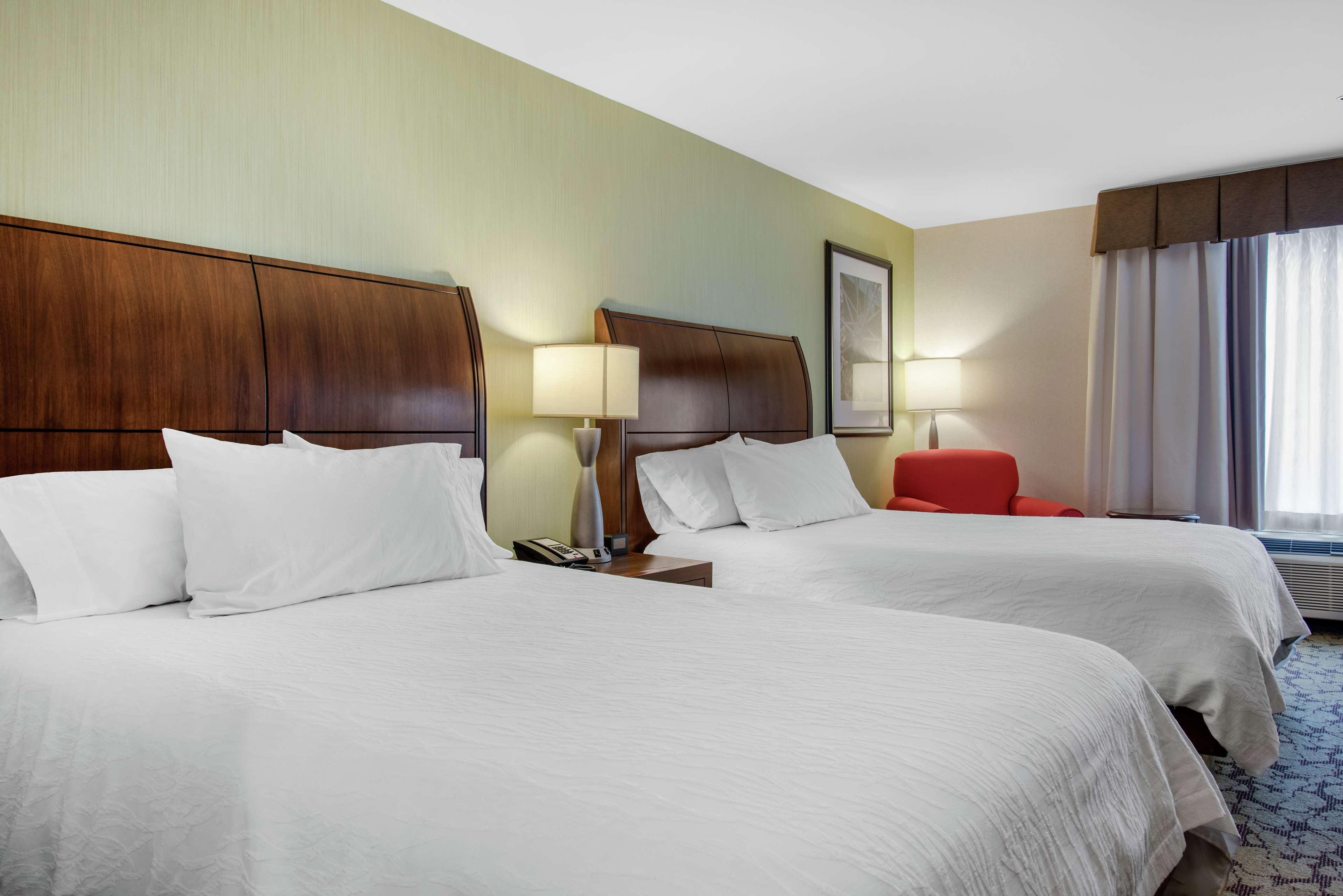 Hilton Garden Inn Portland Airport Экстерьер фото