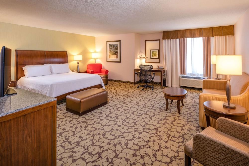 Hilton Garden Inn Portland Airport Экстерьер фото