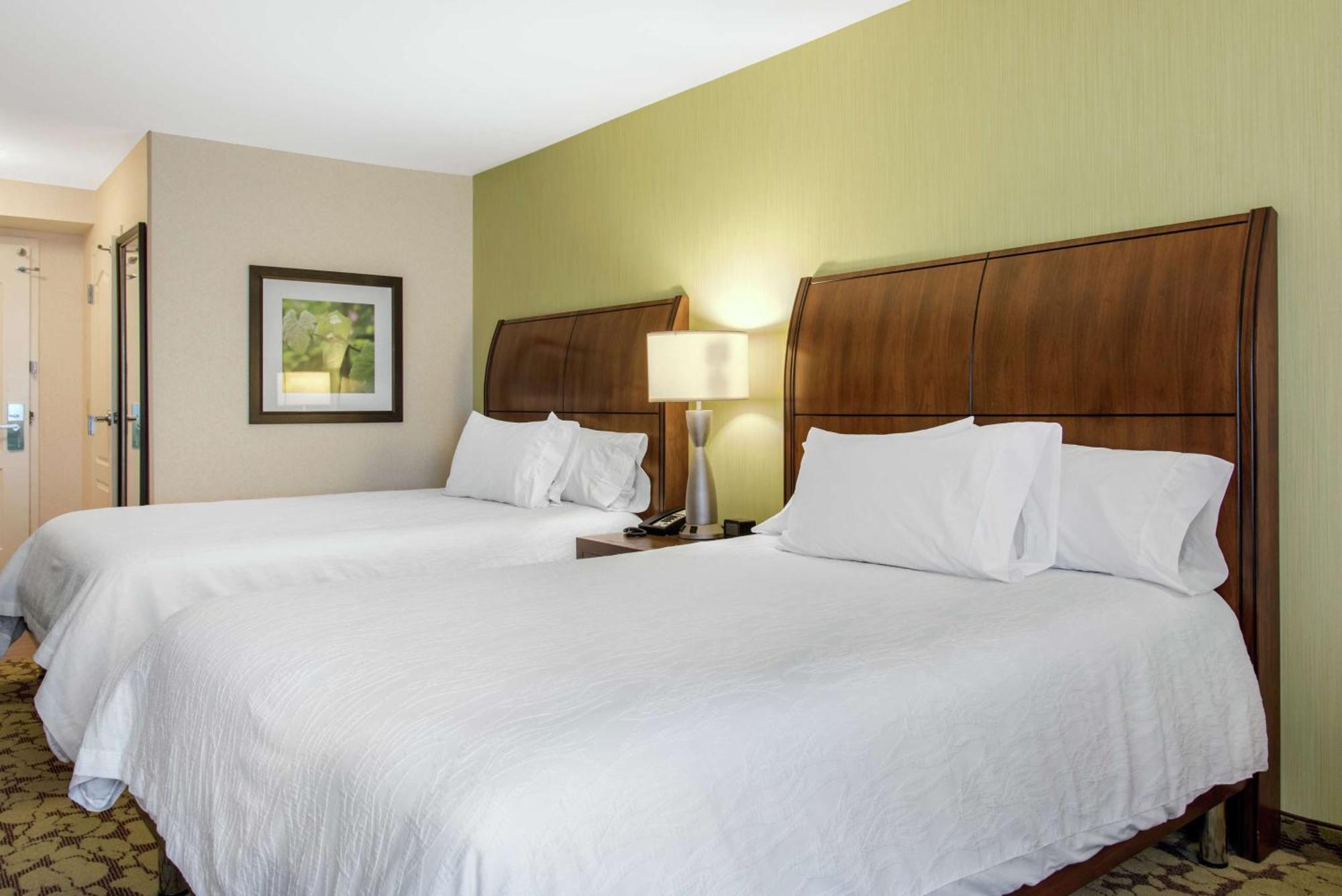 Hilton Garden Inn Portland Airport Экстерьер фото