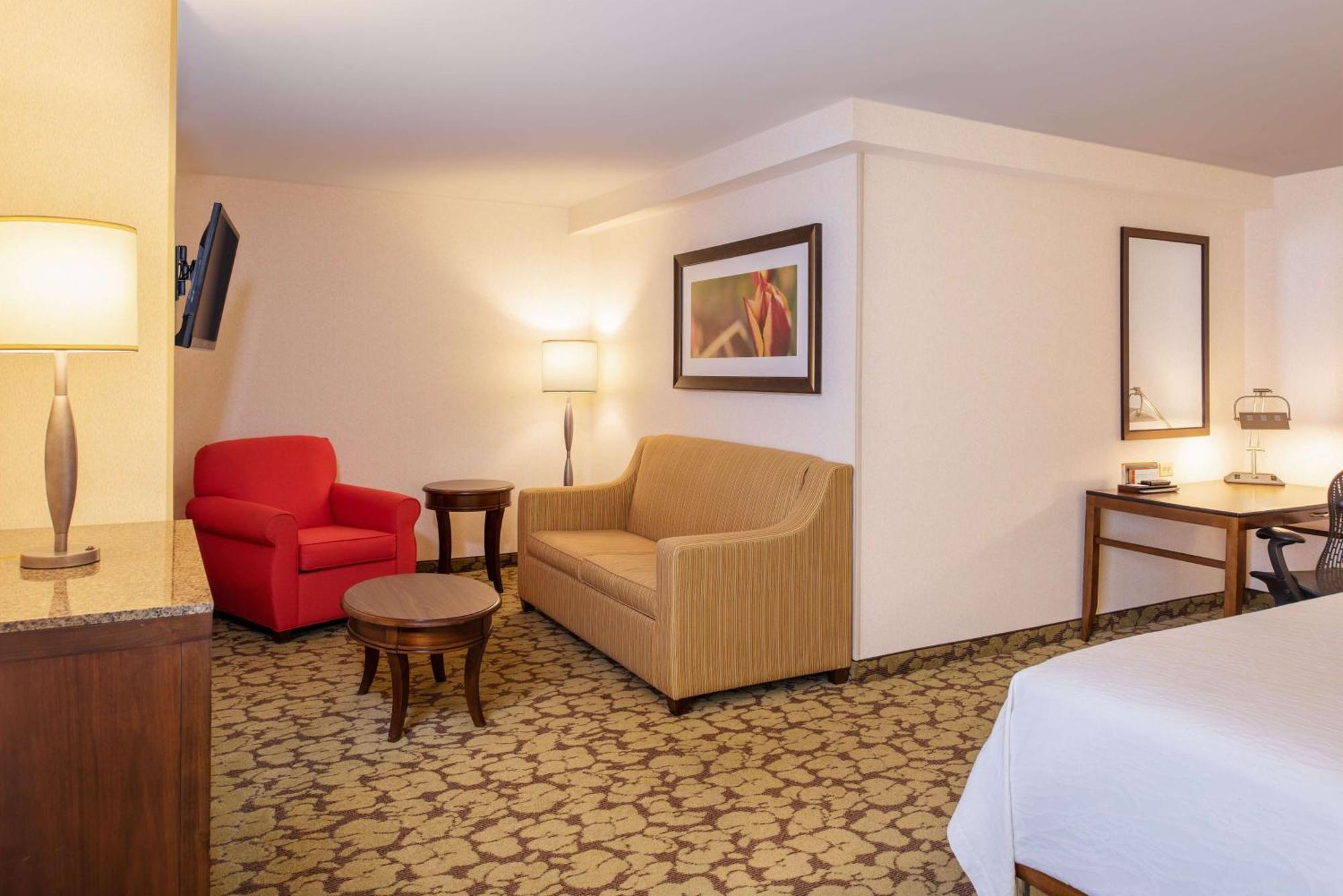 Hilton Garden Inn Portland Airport Экстерьер фото