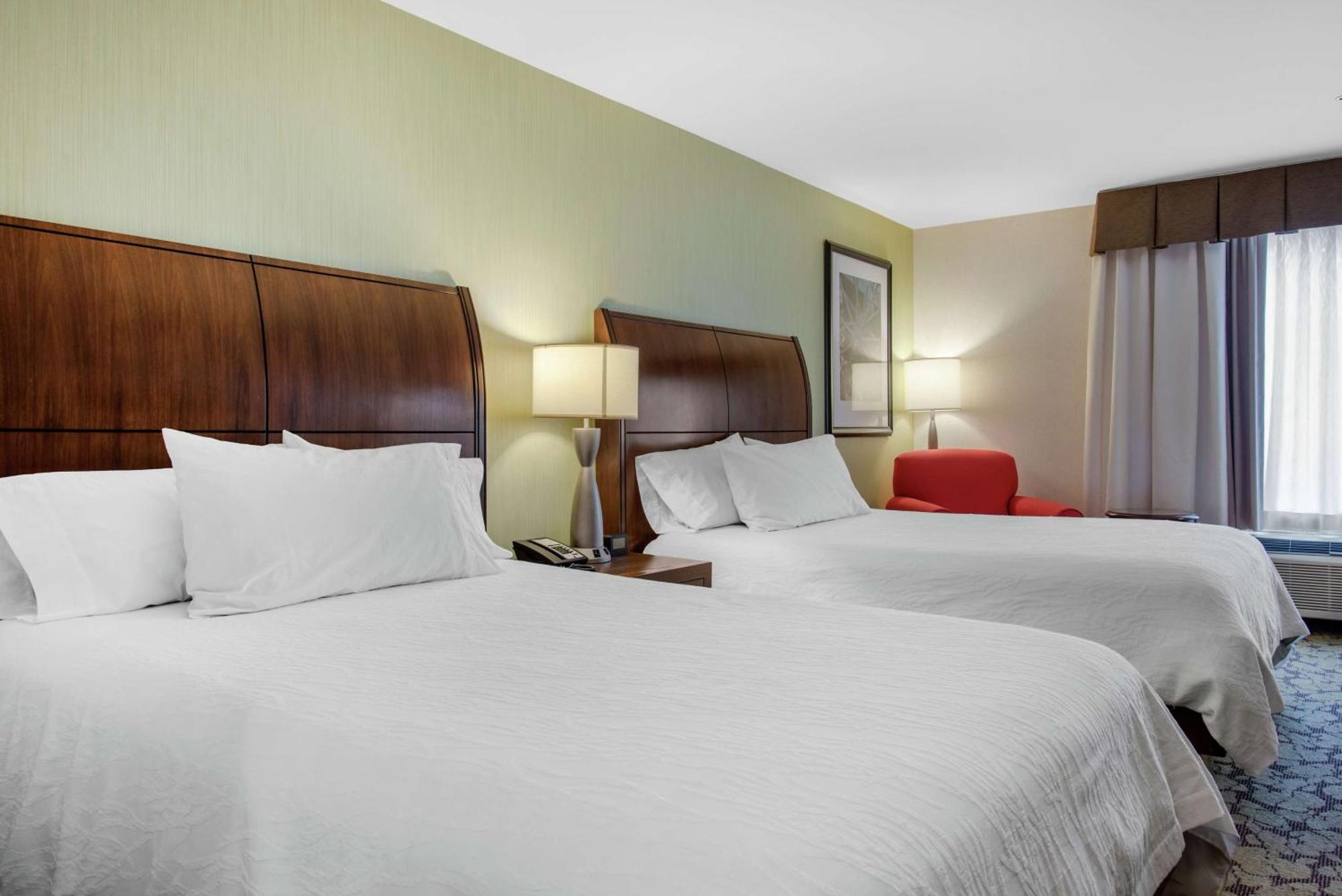 Hilton Garden Inn Portland Airport Экстерьер фото
