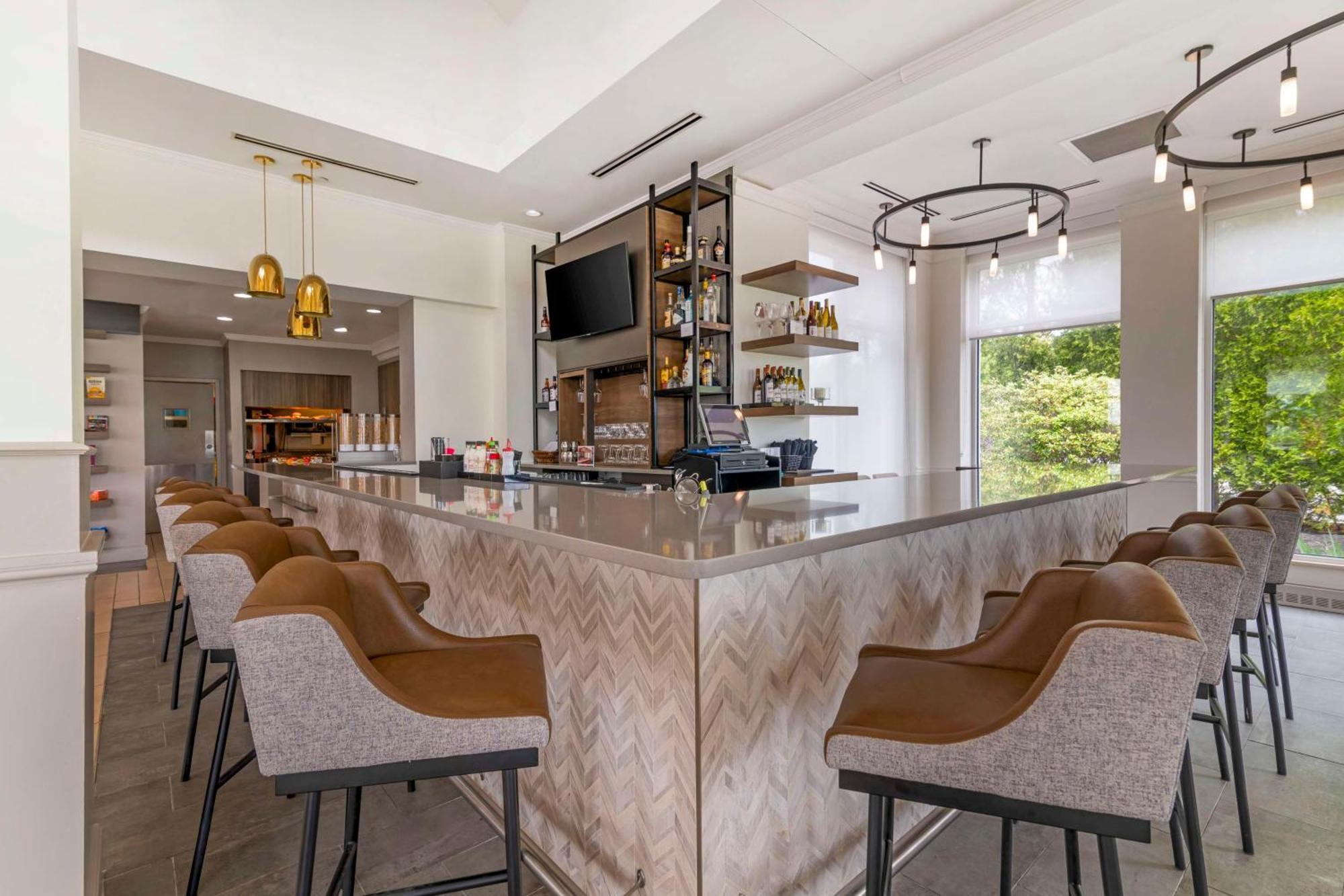 Hilton Garden Inn Portland Airport Экстерьер фото