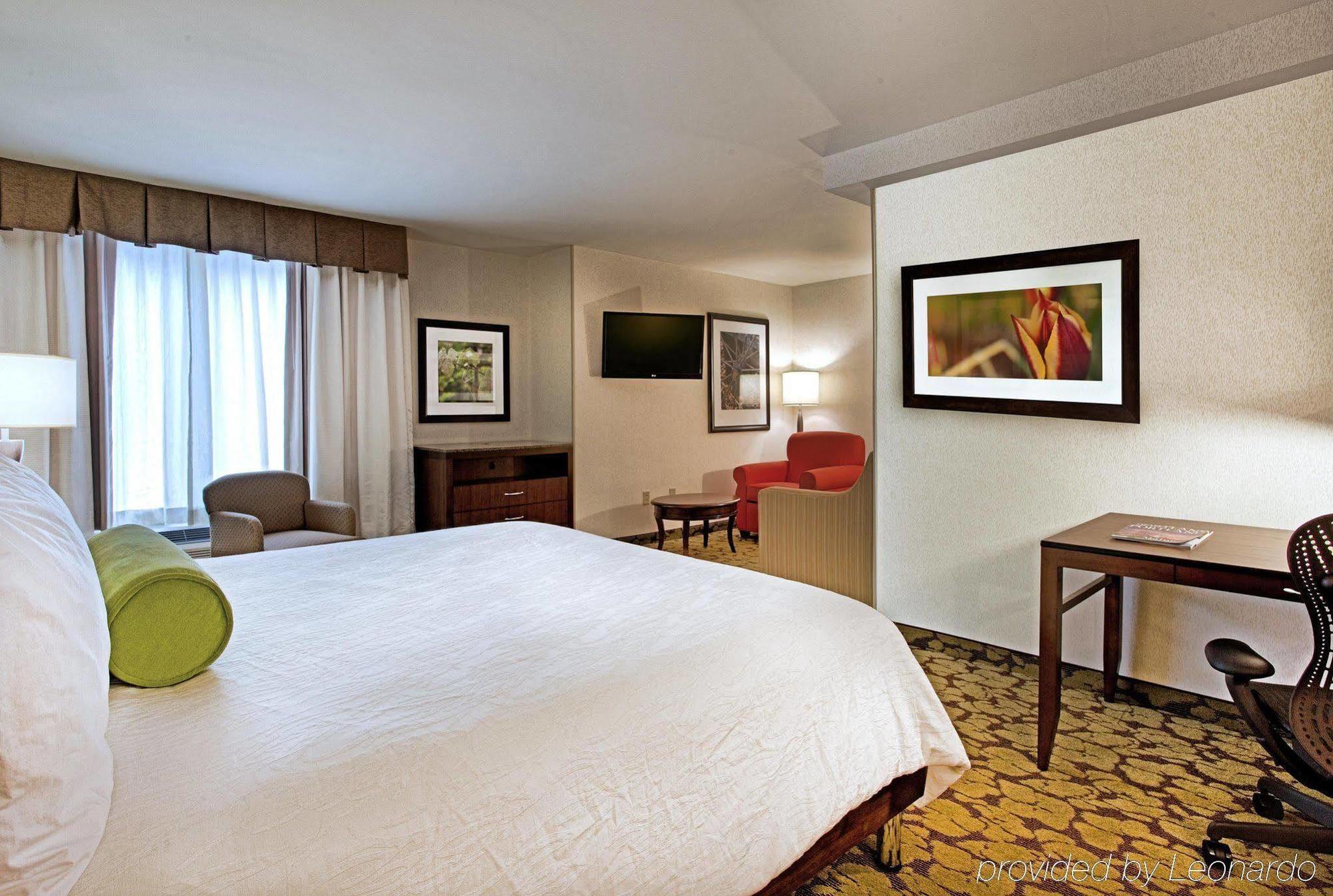 Hilton Garden Inn Portland Airport Экстерьер фото